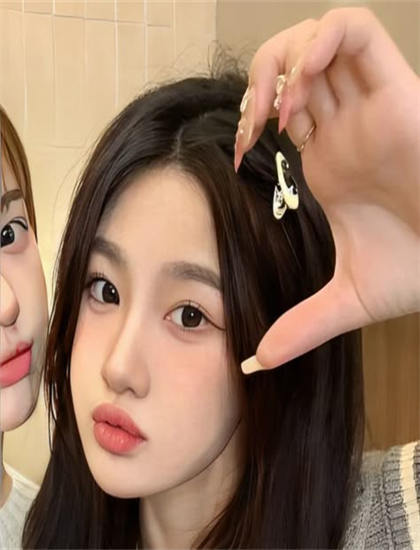 从爱情片角度解读距离危机：的人物塑造与情感表达 ——带你领略爱情片的魅力